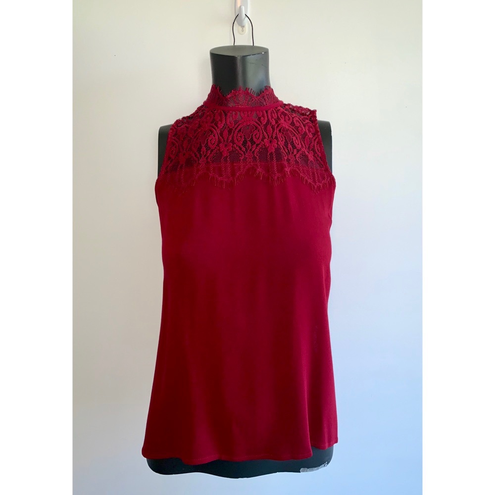 Xhilaration open back lace top NWOT